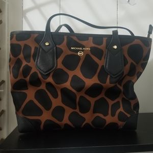 michael kors giraffe wallet